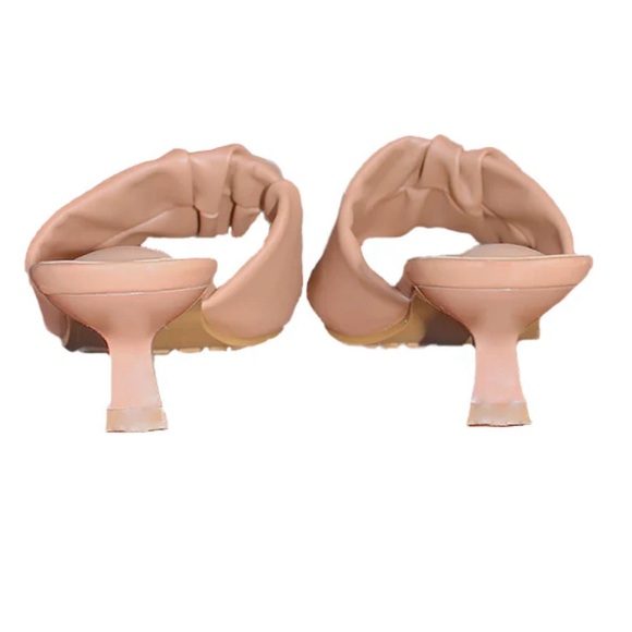 Tan Pleated square toe mule. - Picture 2 of 3